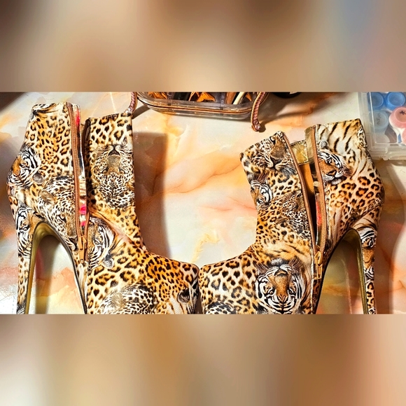 COPY - SEXY BUMPER HIGH HEELS PLATFORM TIGER KING  PRINT Sz 10 Stiletto - Picture 8 of 11